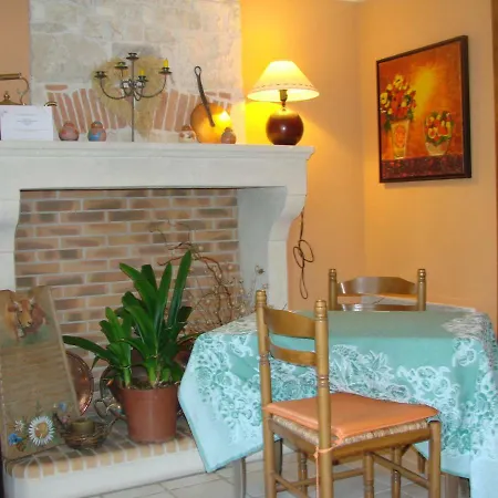 Holiday home La Bughee La Clef Des Champs Saint-Mard (Charente-Maritime)